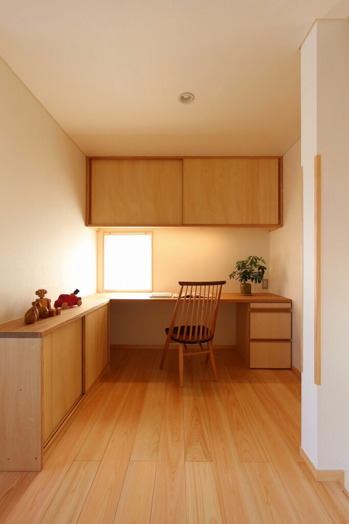 ３階建てのコンパクトハウス