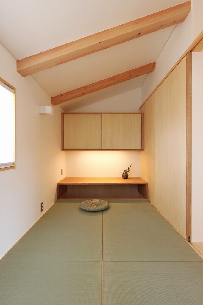 ３階建てのコンパクトハウス