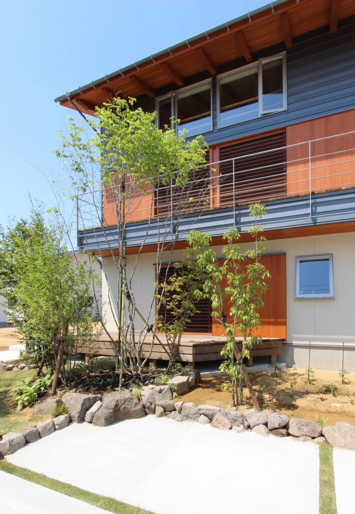 ３階建てのコンパクトハウス