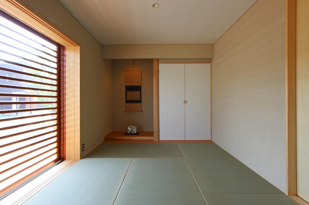 ３階建てのコンパクトハウス