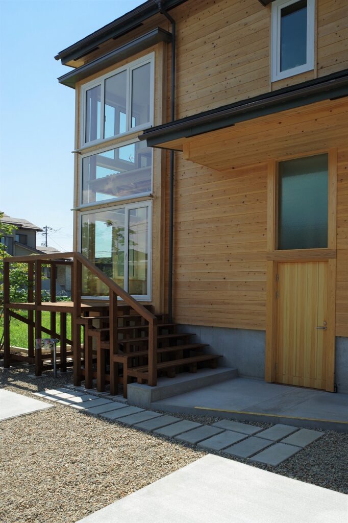 開放的な吹抜けの超高性能住宅
