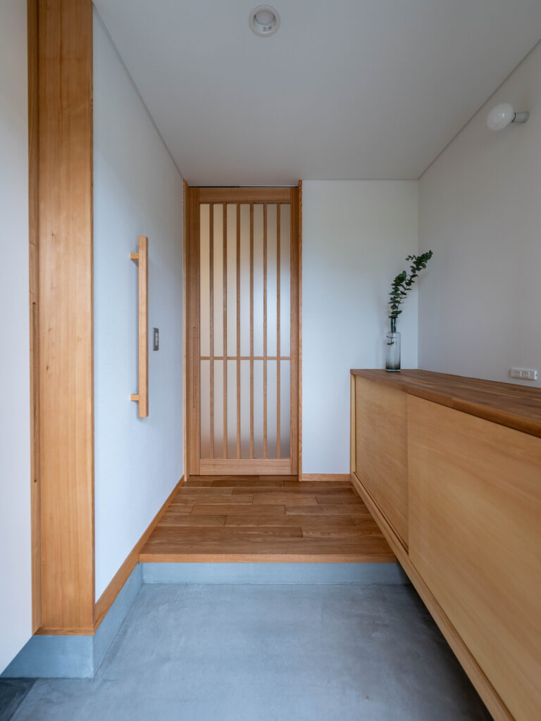 開放と落ち着きを叶える 南向きの住まい